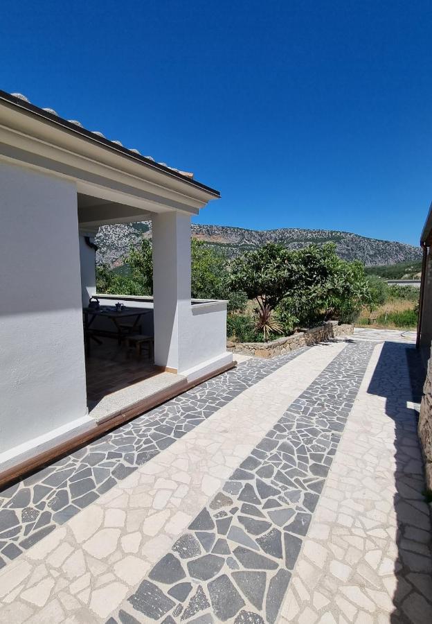 Villa Biriculi دورغالي المظهر الخارجي الصورة